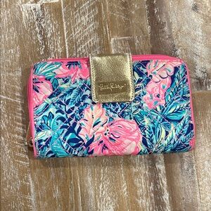 Lilly Pulitzer Tropical Floral Wallet with Gold Clasp